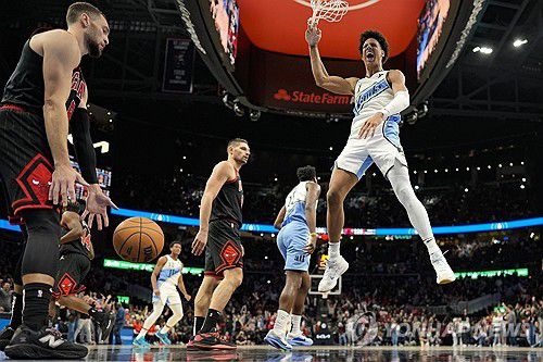 애틀랜타 제일런 존슨, 덩크 후 세리머니[AP=연합뉴스]