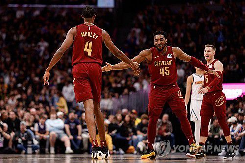 도노번 미첼(45)과 에번 모블리(4)[Imagn Images=연합뉴스]