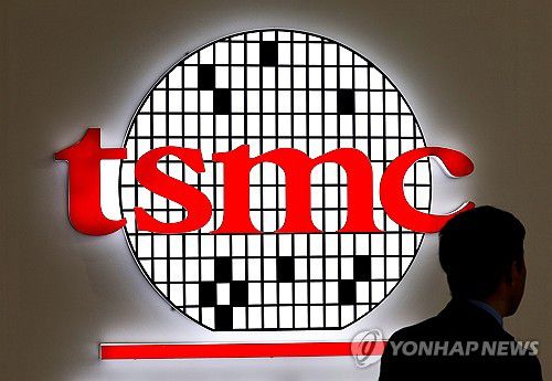 SEDEX 2024 부스에 놓인 TSMC 간판[연합뉴스 자료자신]
