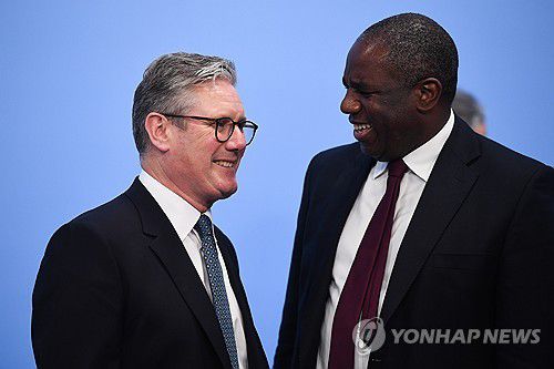 스타머 총리와 데이비드 래미 외무장관[EPA 연합뉴스 자료사진 재판매 및 DB 금지]