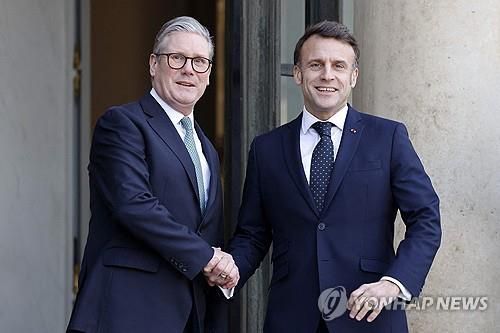 영국 스타머 총리와 마크롱 대통령[AFP 연합뉴스 자료사진. 재판매 및 DB 금지]