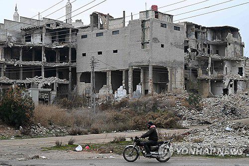 내전에 폐허 된 시리아 거리[AFP 연합뉴스 자료사진. 재판매 및 DB 금지]