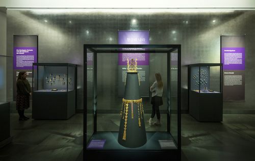 '황금의 나라, 신라' 전시 부분 ⓒStaatliche Kunstsammlungen Dresden, Photographer Oliver Killig [드레스덴박물관연합 제공. 재판매 및 DB 금지]