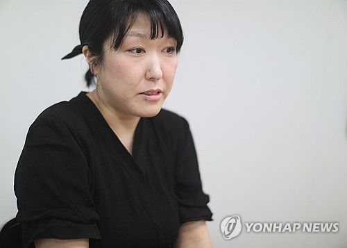 연합뉴스와 인터뷰 중인 김수빈 나부협 회장 [진성철 기자 촬영]