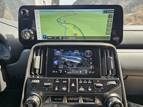 LX 700h 센터페시아[촬영 임성호]