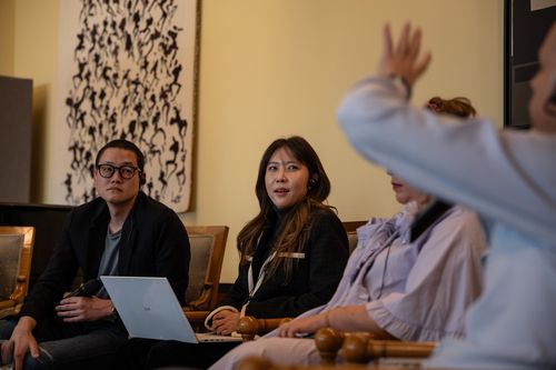 '아뜰리에 K팝 콘퍼런스' 참석한 K팝 관계자들왼쪽부터 정효원 앰플리파이드 대표, 심은지 JYP퍼블리싱 대표. [리웨이뮤직앤미디어 제공. 재판매 및 DB 금지]