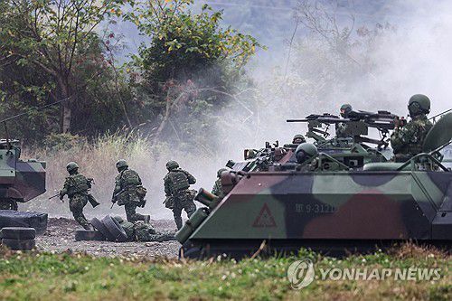 훈련 중인 대만군[AFP 연합뉴스 자료사진. 재판매 및 DB 금지]