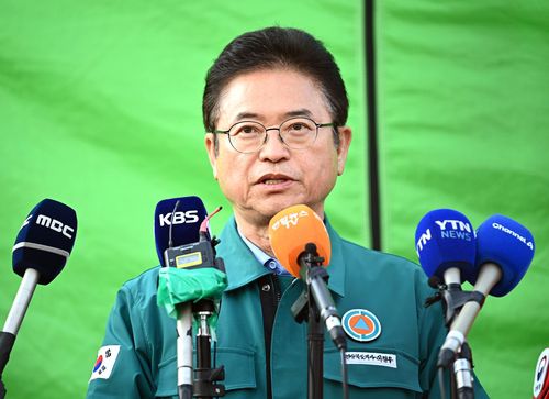 산불 피해 지원책 발표하는 이철우 경북도지사[경북도 제공.재판매 및 DB 금지]