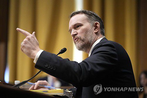 그리어 미국무역대표(워싱턴 AP=연합뉴스) 제이미슨 그리어 미국무역대표(USTR)가 8일(현지시간) 상원 재무위원회 청문회에서 발언하고 있다. 2025.4.8