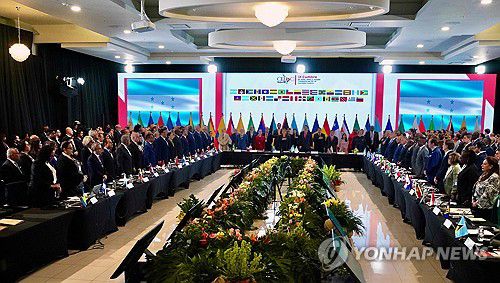 온두라스에 모인 중남미·카리브 국가공동체 정상 및 대표[테구시갈파 AFP=연합뉴스. 재판매 및 DB 금지]