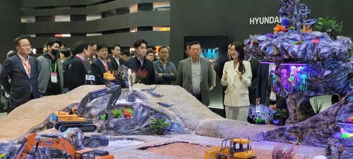 서울모빌리티쇼 찾은 신동빈 롯데그룹 회장 [독자 제공. 재판매 및 DB 금지]