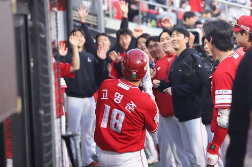 고명준의 홈런 세리머니[SSG 랜더스 제공. 재판매 및 DB 금지]