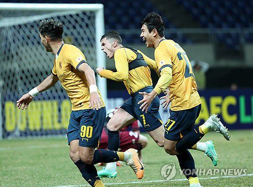 아사니 '8강 진출이다'(광주=연합뉴스) 조남수 기자 = 12일 광주월드컵경기장에서 열린 아시아축구연맹(AFC) 챔피언스리그엘리트(ACLE) 광주FC와 비셀 고베의 16강 2차전. 광주 아사니가 연장 후반전에 슛을 성공시키고 기뻐하고 있다. 2025.3.12 iso64@yna.co.kr