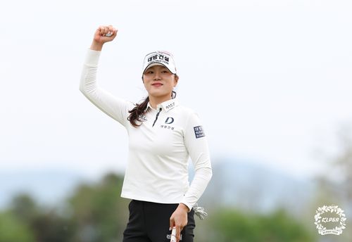 우승 확정하고 환호하는 김민선[KLPGT 제공. 재판매 및 DB 금지]