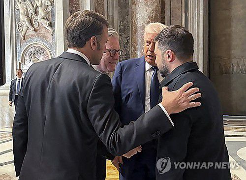 트럼프, 젤렌스키와 영프 정상[EPA 연합뉴스. 재판매 및 DB 금지]