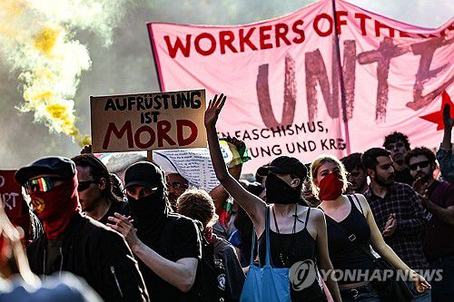 1일(현지시간) 독일 베를린에서 열린 노동절 집회[EPA 연합뉴스]