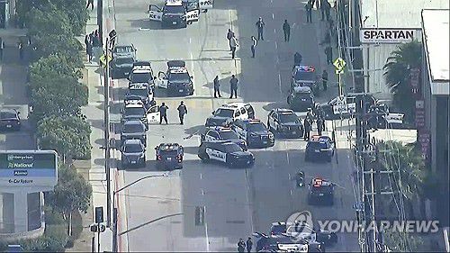 2일 총격 발생한 LA 잉글우드 지역의 한 대학 [ABC7 Los Angeles/AP=연합뉴스. 재판매 및 DB 금지]