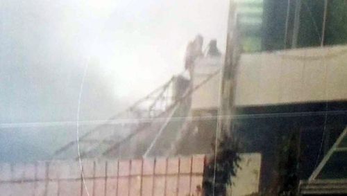 원주 주택 화재 진화[강원소방본부 제공.재판매 및 DB 금지]