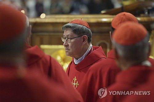 타글레 추기경프란치스코 교황 추모하는 타글레 추기경 [AP=연합뉴스 자료사진. 재판매 및 DB 금지]
