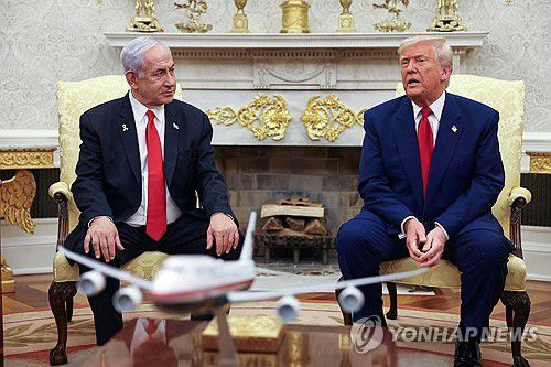 도널드 트럼프 미국 대통령과 베냐민 네타냐후 이스라엘 총리[로이터=연합뉴스 자료사진]