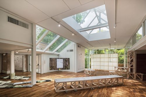 한국관 설치 전경, 사진=최용준 ⓒ2025 한국관 추진단[한국문화예술위원회 제공. 재판매 및 DB 금지]