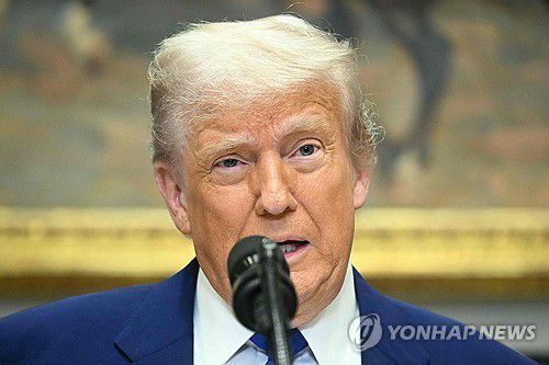 중국과 무역 합의 관련 발언하는 트럼프 미 대통령[워싱턴 AFP=연합뉴스. 재판매 및 DB 금지]