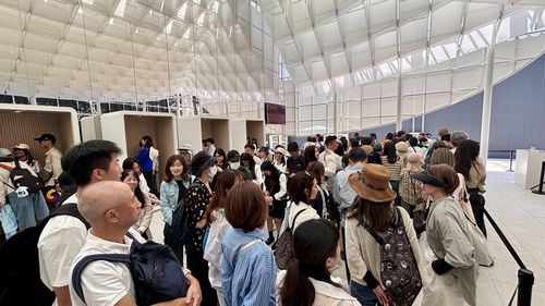 오사카 엑스포 한국관 입장 대기하는 관람객들(오사카=연합뉴스) 차대운 기자 = 13일 일본 오사카에서 개최 중인 '2025 오사카 간사이 엑스포' 한국관에서 관람객들이 줄을 지어 입장을 기다리고 있다. 2025.5.14  cha@yna.co.kr