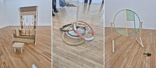 서울 소격동 아트선재센터에서 열리고 있는 홍영인 작가의 개인전 '다섯 극과 모놀로그'전에 전시된 조각 작품들[사진 황희경]