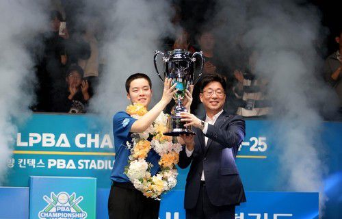 지난해 11월 NH농협카드 챔피언십에서 역대 최연소로 우승한 김영원[PBA 제공. 재판매 및 DB 금지]