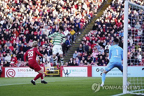 양현준의 헤더[AP=연합뉴스]