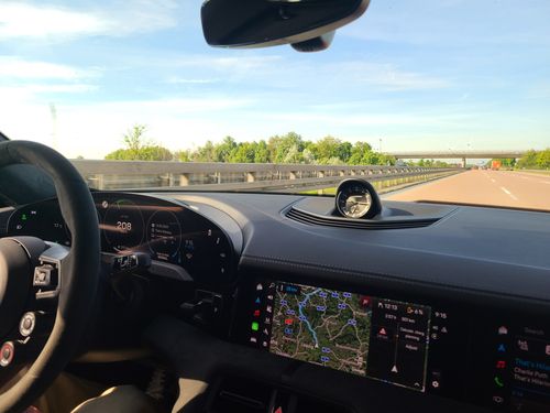 시속 200㎞를 넘긴 타이칸 GTS[촬영 홍규빈]