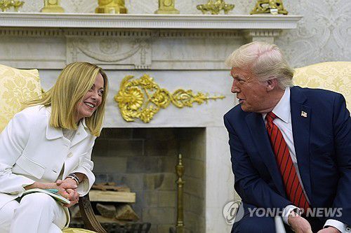 멜로니 총리(좌)와 트럼프 대통령[AP=연합뉴스 자료사진. 재판매 및 DB 금지]