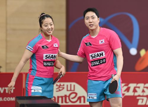 세계탁구선수권 혼합복식 콤비 임종훈(오른쪽)과 신유빈[대한탁구협회 제공. 재판매 및 DB 금지]