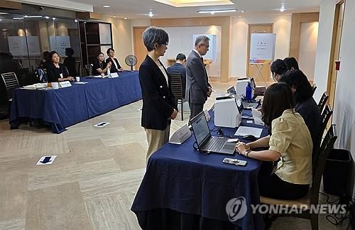 멕시코서 대선 재외투표(멕시코시티=연합뉴스) 이재림 특파원 = 제21대 대통령선거 재외투표 첫날인 20일(현지시간) 멕시코시티 소재 주멕시코 한국대사관에 투표소가 마련돼 있다. 2025.5.21