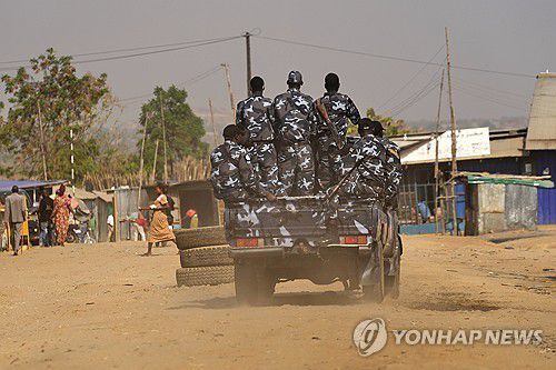 순찰하는 남수단 정부군[AP=연합뉴스 자료사진. 재판매 및 DB 금지]