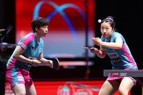 세계탁구선수권 여자복식에 나선 유한나(왼쪽)와 신유빈[대한탁구협회 제공. 재판매 및 DB 금지]