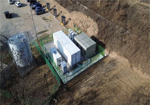 지난해 학곡리 공영차고지 내 ESS 설치 장면[춘천시 제공.재판매 및 DB 금지]