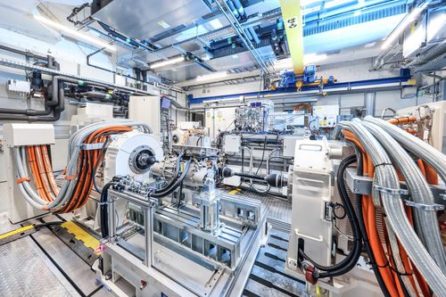 포르쉐 R＆D센터에 있는 고전압 시스템 테스트 벤치[포르쉐 제공. 재판매 및 DB 금지]