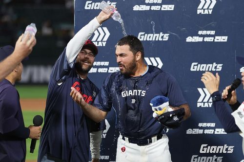 KBO리그 데뷔 첫 승리를 따낸 롯데 알렉 감보아[롯데 자이언츠 제공. 재판매 및 DB 금지]