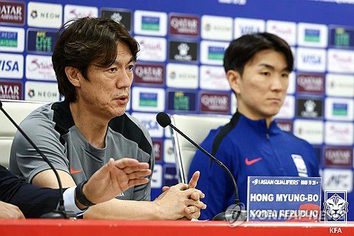 발언하는 홍명보 감독(서울=연합뉴스) 5일(현지시간) 이라크 바스라국제경기장에서 열린 2026 FIFA 북중미 월드컵 3차 예선 한국 대 이라크 공식 기자회견에서 홍명보 한국 대표팀 감독이 발언하고 있다. 2025.6.5 [대한축구협회 제공. 재판매 및 DB 금지] photo@yna.co.kr