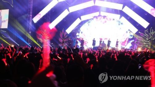 가수 무대(CG)[연합뉴스TV 제공]