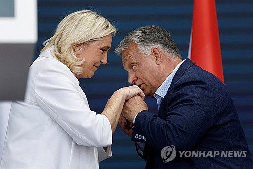 프랑스에서 회합한 프랑스의 마린 르펜과 헝가리 오르반 총리[로이터 연합뉴스 자료사진. 재판매 및 DB 금지]