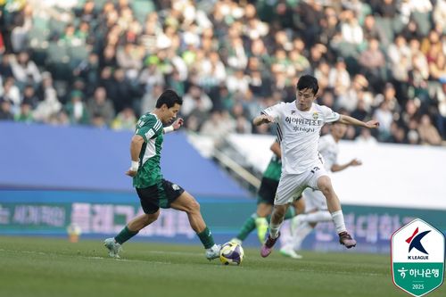 3월 9일 전주에서 열린 전북과 강원의 시즌 첫 맞대결 모습.[한국프로축구연맹 제공. 재판매 및 DB 금지]