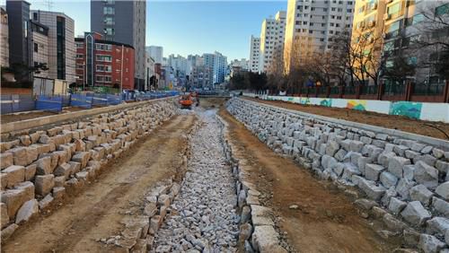 굴포천 생태하천 복원사업 현장[인천시 제공. 재판매 및 DB 금지]