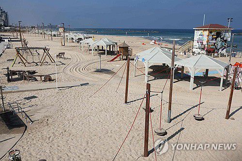 텅 빈 텔아비브의 해변(텔아비브 AFP=연합뉴스) 13일(현지시간) 이스라엘 텔아비브의 해변 모습. 2025.06.13