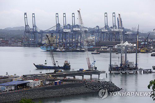 파나마 운하 교량 건설현장 전경[EPA 연합뉴스 자료 사진. 재판매 및 DB 금지]