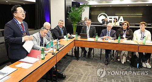 대전시·캐나다 퀘벡주, 우주항공산업 간담회(몬트리올＝연합뉴스) 이장우 대전시장이 11일(현지시각) 오전 캐나다 몬트리올에서 열린 국제 정책포럼인 '몬트리올 콘퍼런스'(Conference of Montreal)에서 대전시·캐나다 퀘벡주 우주항공산업 간담회에서 인사말을 하고 있다.2025.6.11 [대전시 제공. 재판매 및 DB 금지] kjunho@yna.co.kr