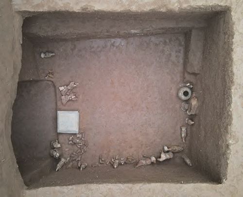 무덤 내부 모습 중국 산시성(陝西省) 고고연구원이 발표한 발굴 조사 보고서 내용 [김영관 교수 제공. 재판매 및 DB 금지]