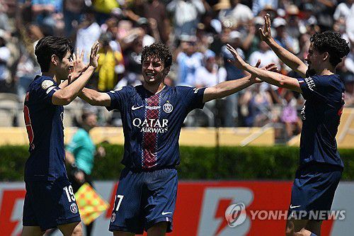 골세리머니를 펼치는 이강인(맨 왼쪽)[AFP=연합뉴스]