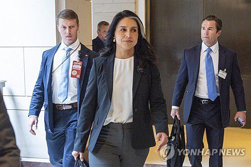 의회 청문회 출석하는 털시 개버드 미 국가정보국장[워싱턴 EPA=연합뉴스. 재판매 및 DB 금지]